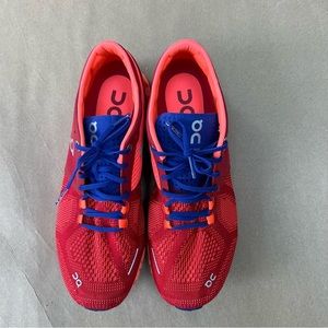 On Cloud Tec Women’s Running Shoes, Size 9.5, Red, Orange, Blue
